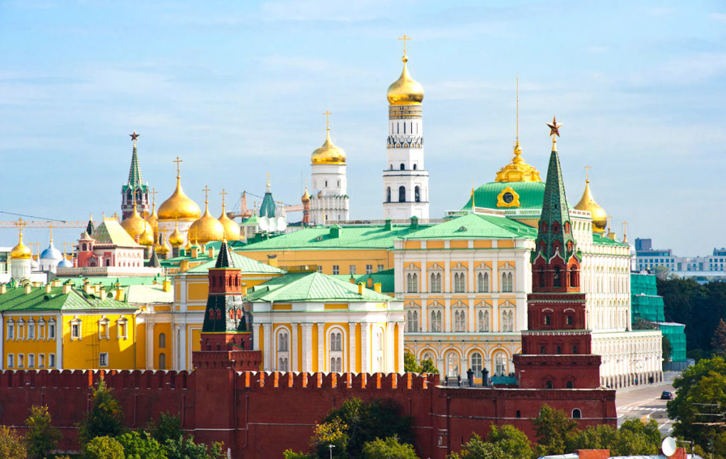 Экскурсия по территории Кремля