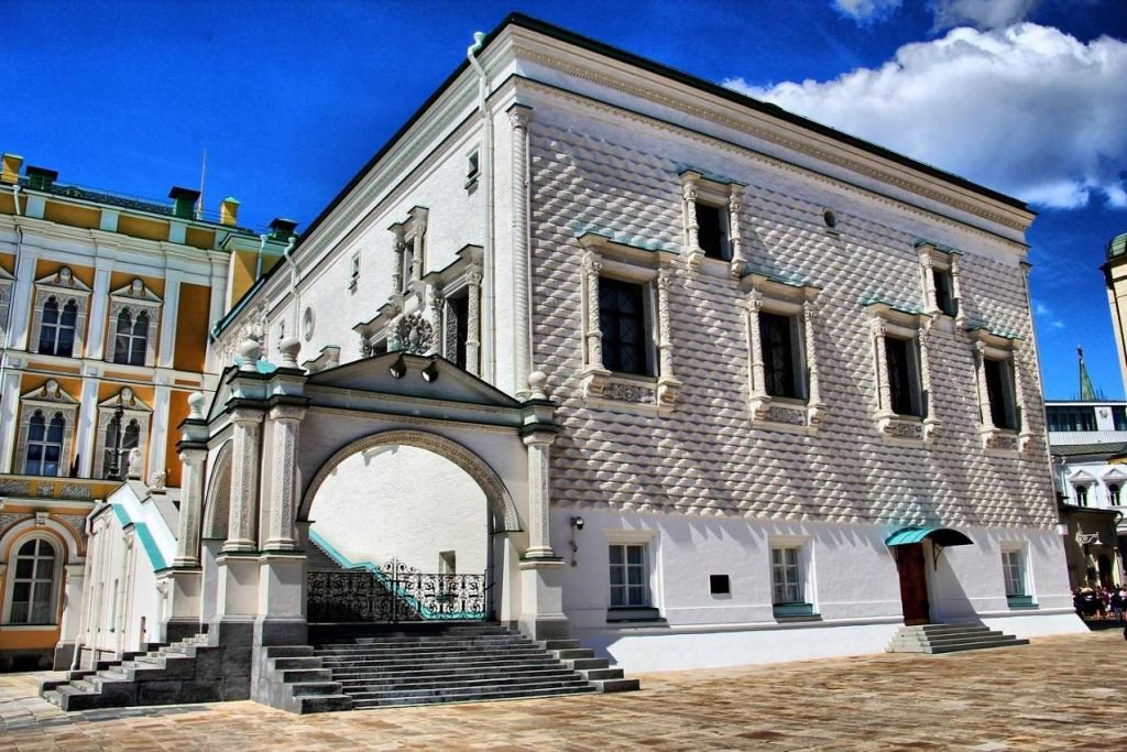 Гранитовая палата в Москве - Экскурсии