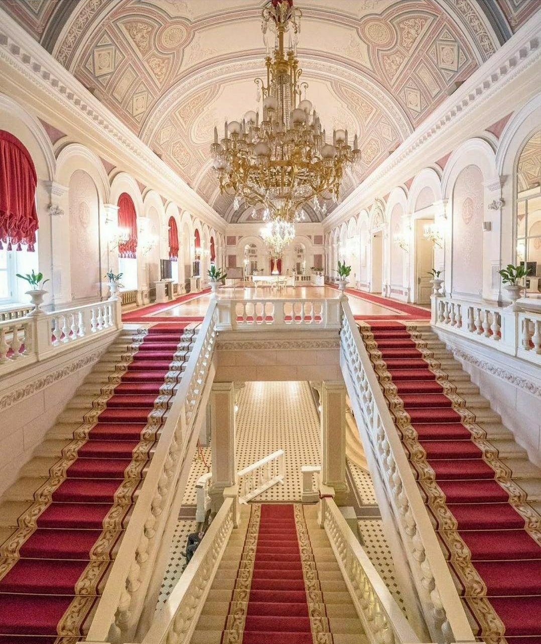 bolshoj-teatr-ekskursiya